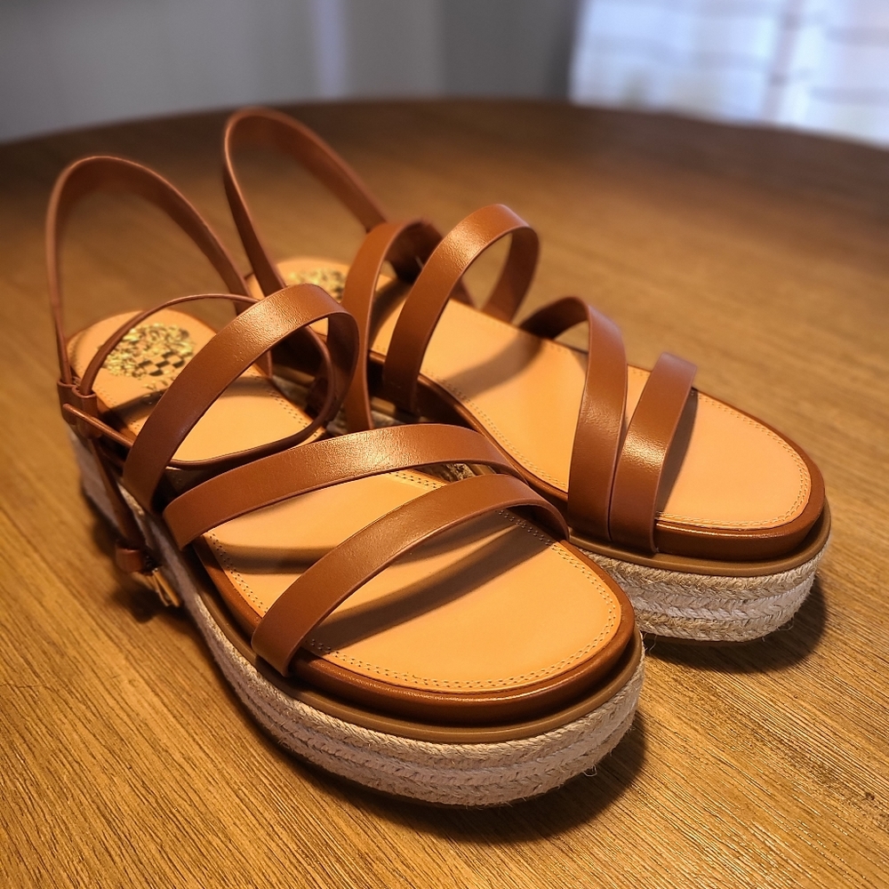 Vince Camuto Wedge VC-AEVIE Sandals